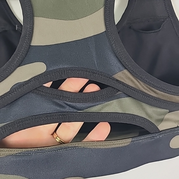 NWT Xersion Women's Medium Support Camo Sports Bra Sz S - Picture 5 of 6